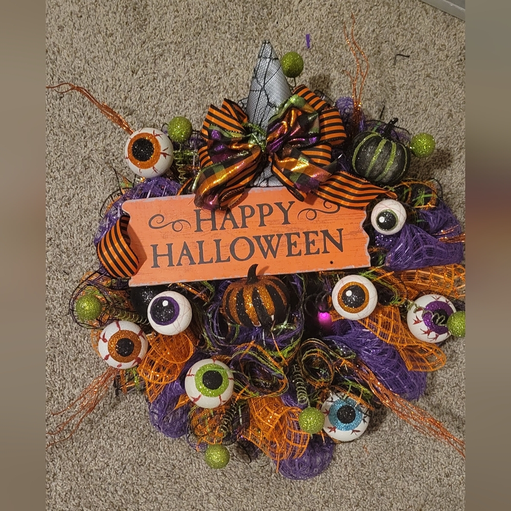 Jmwreaths Halloween eyeball wreath